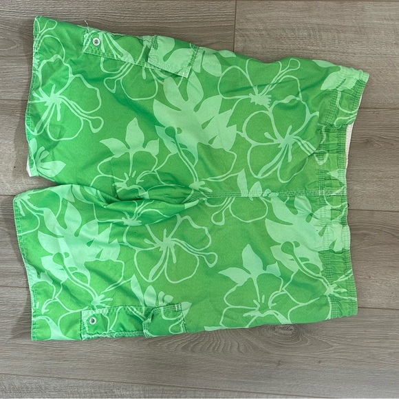 2x1 Boys swimsuits , pre owned with normal signs of use. - Picture 4 of 6